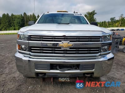 Piąte zdjęcie samochodu w środku: 2018 CHEVROLET SILVERADO K2500 HEAVY DUTY VIN:1GC0KUEGXJZ131795 - miniatura