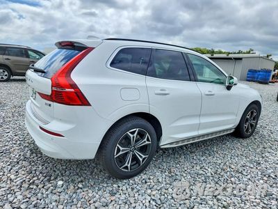 Trzecie zdjęcie samochodu z tyłu: 2022 VOLVO XC60 B5 MOMENTUM VIN:YV4L12RKXN1988204 - miniatura