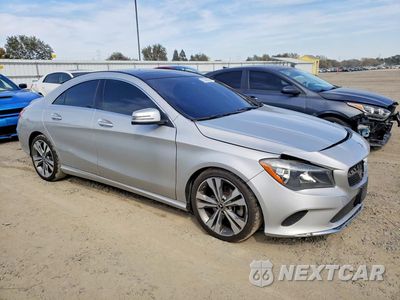 Czwarte zdjęcie samochodu z boku: 2019 MERCEDES-BENZ CLA 250 VIN:WDDSJ4EB6KN719479 - miniatura