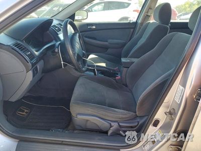 Zdjęcie 7 z 12 samochodu: 2007 HONDA ACCORD SE VIN:1HGCM66487A028200 - miniatura