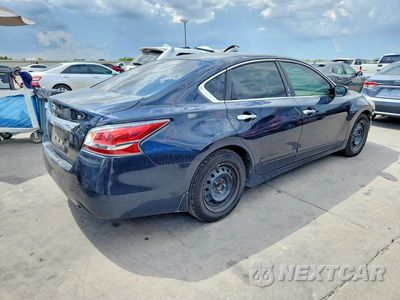 Trzecie zdjęcie samochodu z tyłu: 2015 NISSAN ALTIMA 2.5 S VIN:1N4AL3AP9FC107151 - miniatura