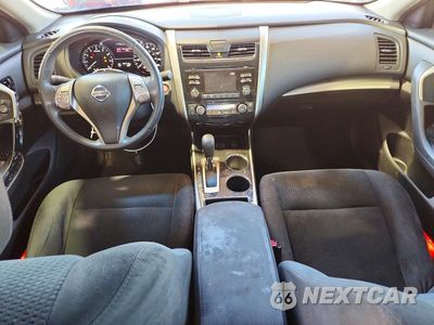 Zdjęcie 8 z 12 samochodu: 2014 NISSAN ALTIMA 2.5 SV VIN:1N4AL3AP3EC318957 - miniatura