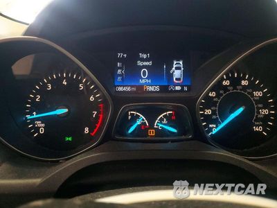 Zdjęcie 9 z 13 samochodu: 2017 FORD ESCAPE TITANIUM VIN:1FMCU9J97HUC38155 - miniatura