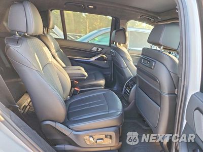 Zdjęcie 11 z 13 samochodu: 2022 BMW X7 M50I VIN:5UXCX6C03N9N09542 - miniatura