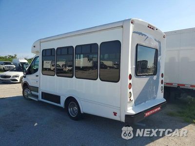 Trzecie zdjęcie samochodu z tyłu: 2019 FORD TRANSIT SHUTTLE BUS VIN:1FDES6PMXKKB85883 - miniatura