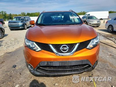 Piąte zdjęcie samochodu w środku: 2017 NISSAN ROGUE SPORT SV VIN:JN1BJ1CR5HW144306 - miniatura