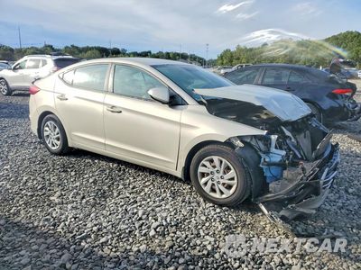 Czwarte zdjęcie samochodu z boku: 2018 HYUNDAI ELANTRA SE VIN:5NPD74LF6JH267023 - miniatura