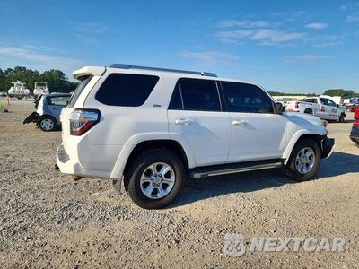 Trzecie zdjęcie samochodu z tyłu: 2018 TOYOTA 4RUNNER SR5 VIN:JTEZU5JRXJ5171506 - miniatura