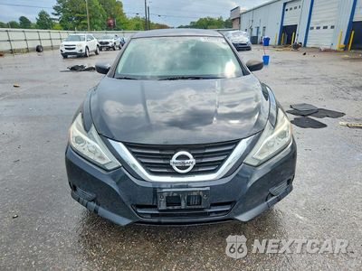 Piąte zdjęcie samochodu w środku: 2018 NISSAN ALTIMA 2.5 S VIN:1N4AL3AP6JC297175 - miniatura