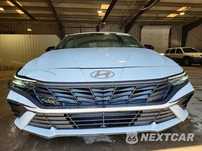 Piąte zdjęcie samochodu w środku: 2025 HYUNDAI ELANTRA SEL SPORT VIN:KMHLM4DG6SU933098 - miniatura