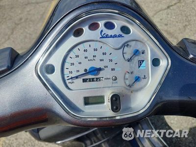 Zdjęcie 7 z 8 samochodu: 2004 VESPA GRANTURISMO 200 VIN:ZAPM319KX45001392 - miniatura