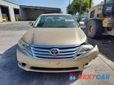 Piąte zdjęcie samochodu w środku: 2011 TOYOTA AVALON LIMITED VIN:4T1BK3DBXBU413356 - miniatura