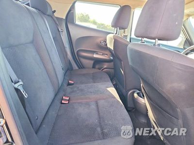 Zdjęcie 10 z 12 samochodu: 2012 NISSAN JUKE S VIN:JN8AF5MV3CT120324 - miniatura