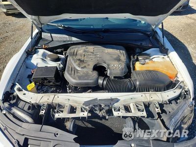 Zdjęcie 11 z 12 samochodu: 2016 CHRYSLER 300 S VIN:2C3CCABG0GH170535 - miniatura