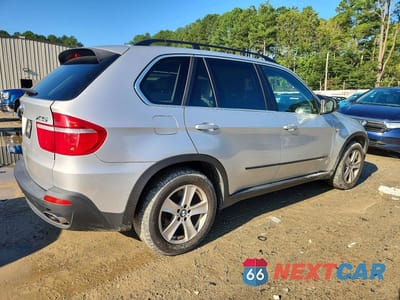 Trzecie zdjęcie samochodu z tyłu: 2009 BMW X5 XDRIVE48I VIN:5UXFE83569L310021 - miniatura