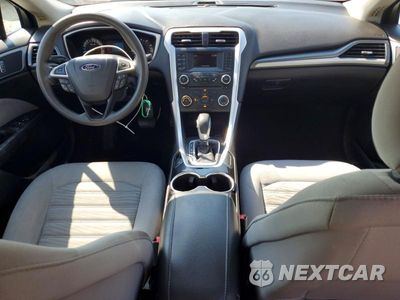 Zdjęcie 8 z 12 samochodu: 2016 FORD FUSION S VIN:3FA6P0G74GR325937 - miniatura