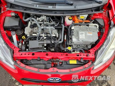 Zdjęcie 11 z 12 samochodu: 2015 TOYOTA PRIUS C TWO VIN:JTDKDTB32F1093743 - miniatura