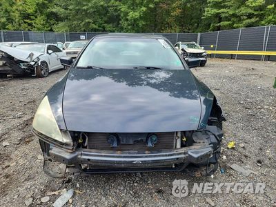 Piąte zdjęcie samochodu w środku: 2005 HONDA ACCORD LX VIN:1HGCM56435A134402 - miniatura