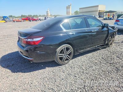 Trzecie zdjęcie samochodu z tyłu: 2016 HONDA ACCORD TOURING VIN:1HGCR3F95GA015724 - miniatura