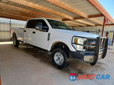 Czwarte zdjęcie samochodu z boku: 2019 FORD F350 SUPER DUTY VIN:1FT8W3B61KEC96897 - miniatura