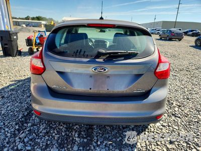 Zdjęcie 6 z 12 samochodu: 2013 FORD FOCUS SE VIN:1FADP3K22DL161733 - miniatura