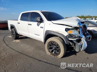 Czwarte zdjęcie samochodu z boku: 2017 TOYOTA TUNDRA SR5 VIN:5TFDW5F14HX657013 - miniatura