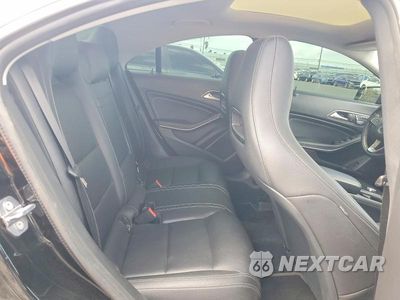 Zdjęcie 10 z 12 samochodu: 2018 MERCEDES-BENZ CLA 250 VIN:WDDSJ4EB2JN689671 - miniatura