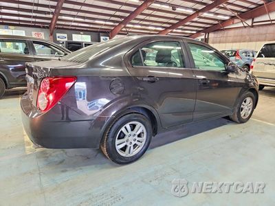 Trzecie zdjęcie samochodu z tyłu: 2015 CHEVROLET SONIC LT VIN:1G1JC5SH1F4158076 - miniatura