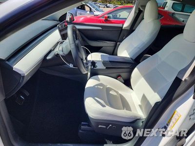 Zdjęcie 7 z 12 samochodu: 2023 TESLA MODEL Y VIN:7SAYGDEE9PA107604 - miniatura