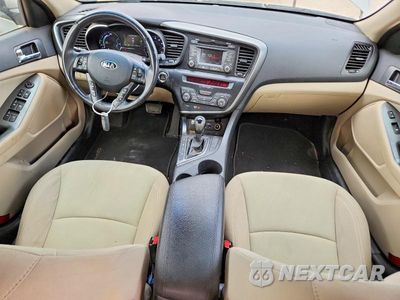 Zdjęcie 8 z 12 samochodu: 2013 KIA OPTIMA HYBRID VIN:KNAGM4AD3D5049078 - miniatura