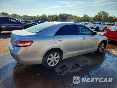 Trzecie zdjęcie samochodu z tyłu: 2010 TOYOTA CAMRY LE VIN:4T1BF3EKXAU115729 - miniatura