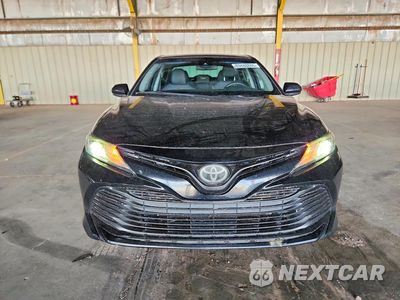 Piąte zdjęcie samochodu w środku: 2020 TOYOTA CAMRY LE VIN:4T1C11AK9LU386328 - miniatura