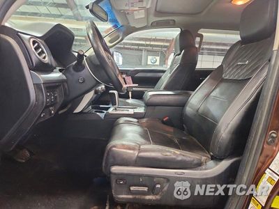Zdjęcie 7 z 12 samochodu: 2014 TOYOTA TUNDRA CREWMAX PLATINUM VIN:5TFAY5F17EX326371 - miniatura