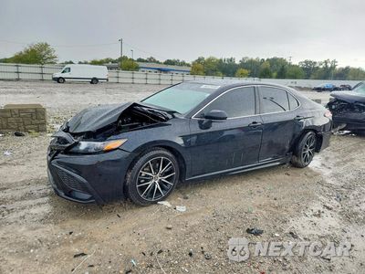 2024 TOYOTA CAMRY SE 4T1G11AK2RU233915 - główne zdjęcie licytacji z USA - miniatura