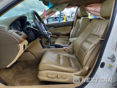 Zdjęcie 7 z 12 samochodu: 2010 HONDA ACCORD EXL VIN:1HGCP2F84AA110774 - miniatura
