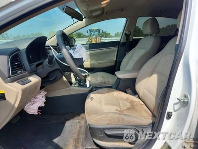 Zdjęcie 7 z 12 samochodu: 2017 HYUNDAI ELANTRA SE VIN:5NPD84LF6HH037506 - miniatura