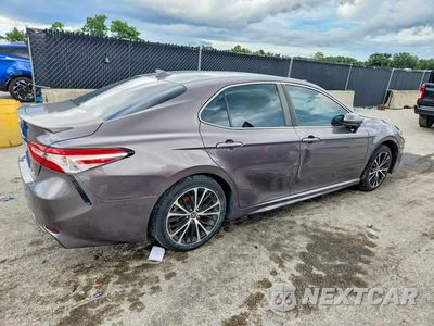 Trzecie zdjęcie samochodu z tyłu: 2020 TOYOTA CAMRY SE VIN:4T1G11AK9LU359311 - miniatura