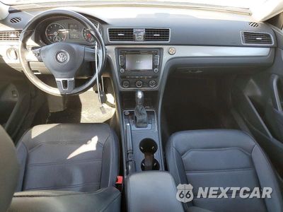 Zdjęcie 8 z 12 samochodu: 2015 VOLKSWAGEN PASSAT S VIN:1VWAS7A33FC122310 - miniatura
