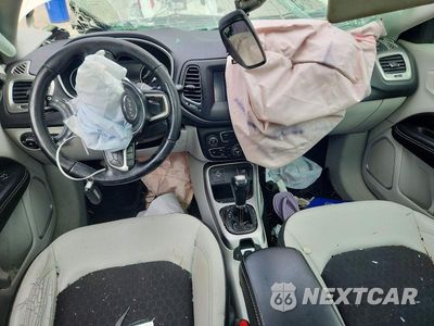 Zdjęcie 8 z 13 samochodu: 2019 JEEP COMPASS LATITUDE VIN:3C4NJCBB1KT685585 - miniatura