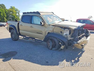 Czwarte zdjęcie samochodu z boku: 2017 TOYOTA TACOMA SR5 V6 VIN:5TFCZ5AN0HX062169 - miniatura