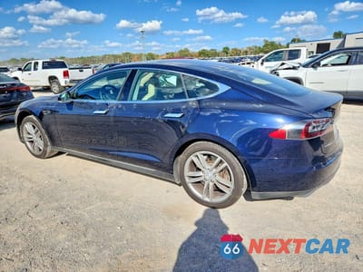 Drugie zdjęcie samochodu z przodu: 2013 TESLA MODEL S VIN:5YJSA1DP2DFP17025 - miniatura