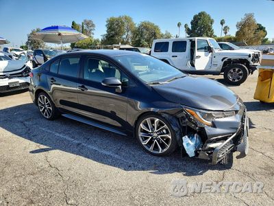 Czwarte zdjęcie samochodu z boku: 2020 TOYOTA COROLLA SE VIN:JTDS4RCE1LJ035475 - miniatura
