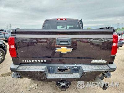 Zdjęcie 6 z 12 samochodu: 2018 CHEVROLET SILVERADO K2500 HIGH COUNTRY VIN:1GC1KXEY1JF224933 - miniatura