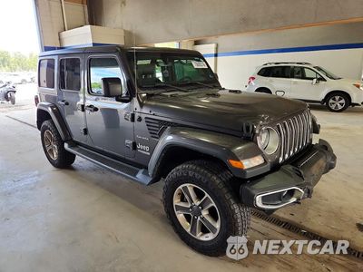 Czwarte zdjęcie samochodu z boku: 2020 JEEP WRANGLER UNLIMITED SAHARA VIN:1C4HJXEM2LW277657 - miniatura