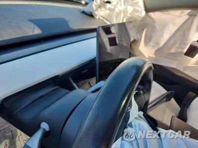 Zdjęcie 9 z 12 samochodu: 2018 TESLA MODEL 3 VIN:5YJ3E1EB7JF096470 - miniatura