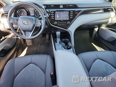 Zdjęcie 8 z 12 samochodu: 2020 TOYOTA CAMRY LE VIN:4T1C11AKXLU996867 - miniatura