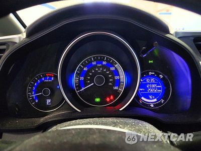 Zdjęcie 9 z 12 samochodu: 2017 HONDA FIT LX VIN:JHMGK5H5XHS009454 - miniatura