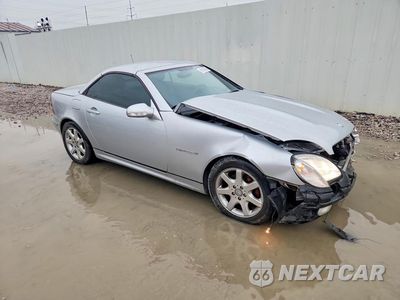 Czwarte zdjęcie samochodu z boku: 2001 MERCEDES-BENZ SLK 230 KOMPRESSOR VIN:WDBKK49F71F228642 - miniatura