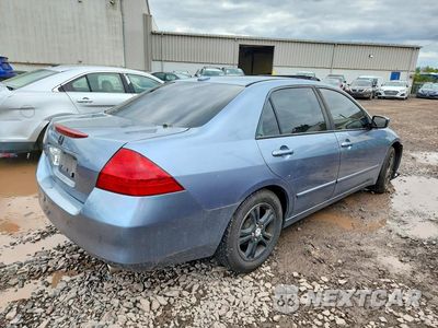 Trzecie zdjęcie samochodu z tyłu: 2007 HONDA ACCORD EX VIN:1HGCM56827A107150 - miniatura