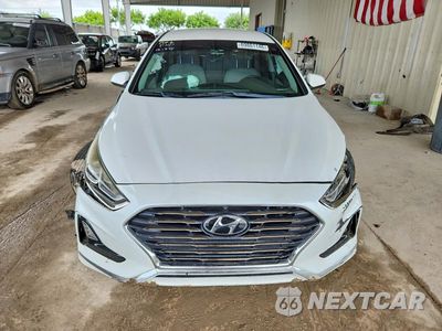 Piąte zdjęcie samochodu w środku: 2019 HYUNDAI SONATA SE VIN:5NPE24AF1KH797987 - miniatura